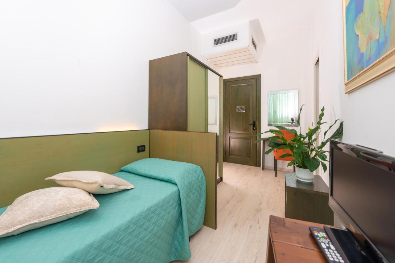 Hotel Sirena 3*