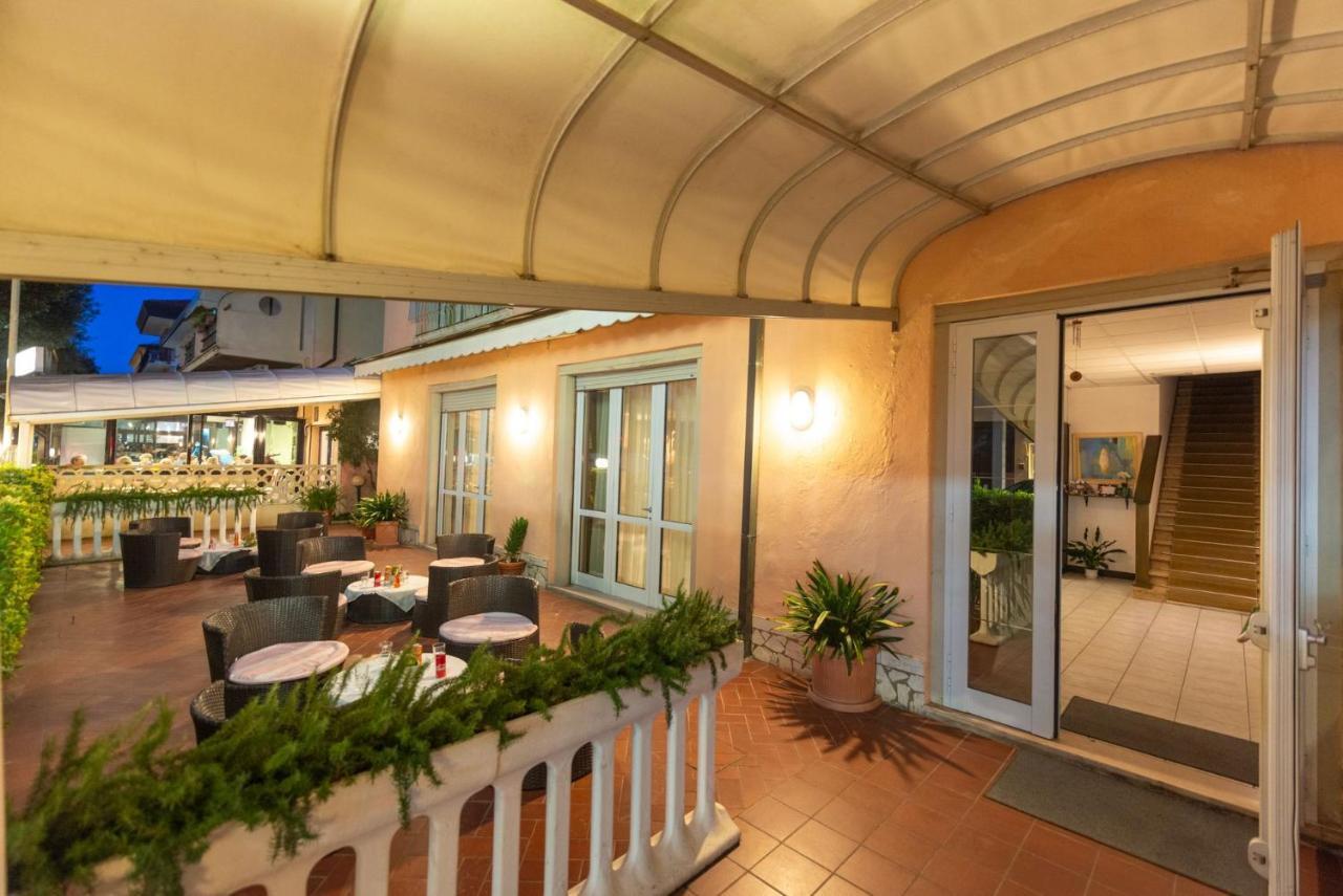 Hotel Sirena 3*