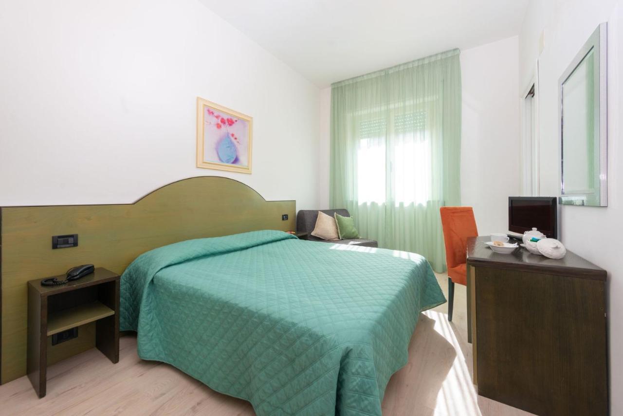 Hotel Sirena 3*